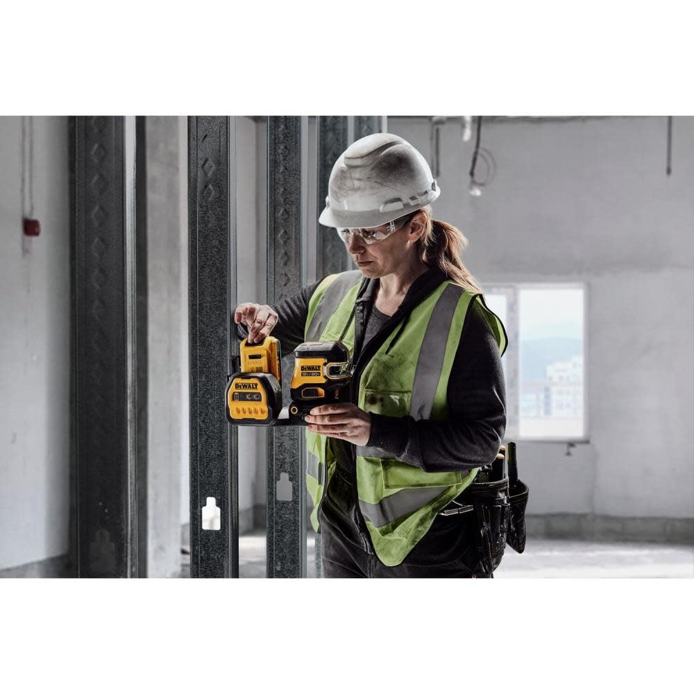 DEWALT 20V/12V MAX Laser Level Kit, 3 x 360, Green (DCLE34030G)