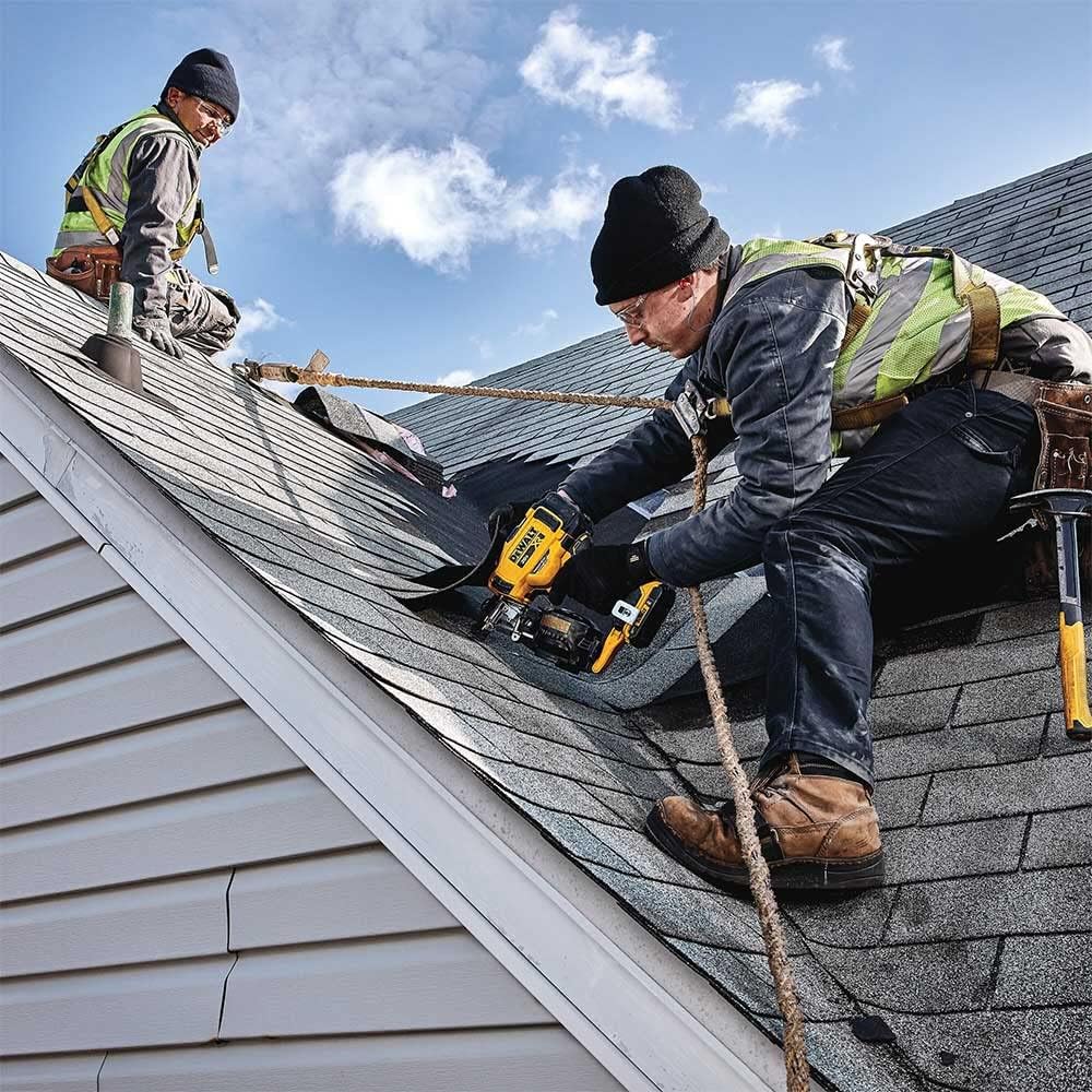 DeWalt 20V MAX Brushless 15 Degree Cordless Coil Battery Powered Roofing Nailer with Tool-Free Nail Tray (Yellow and Black)