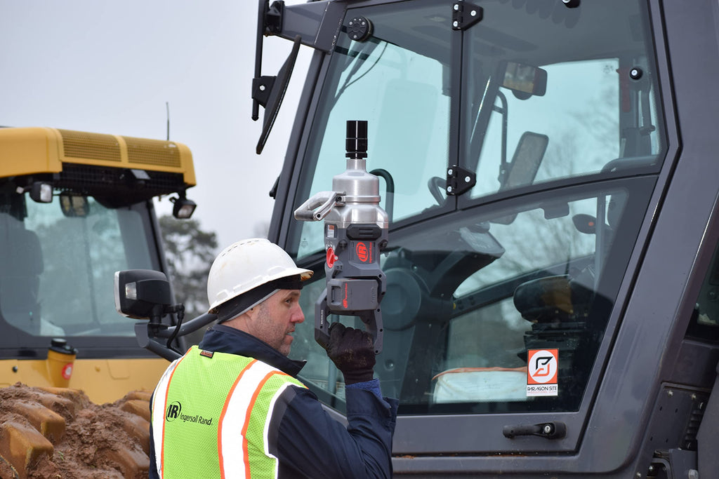 Ingersoll Rand W9691-K4E W9000 Series 20-Volt 1-Inch Cordless Impact Wrench Kit with Charger and 6-Inch Extended Anvil