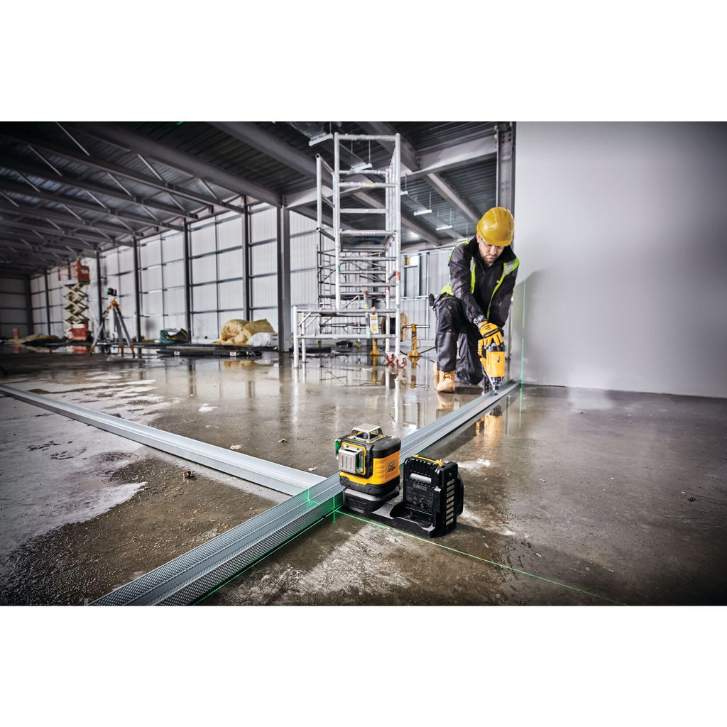 DEWALT 20V/12V MAX Laser Level Kit, 3 x 360, Green (DCLE34030G)