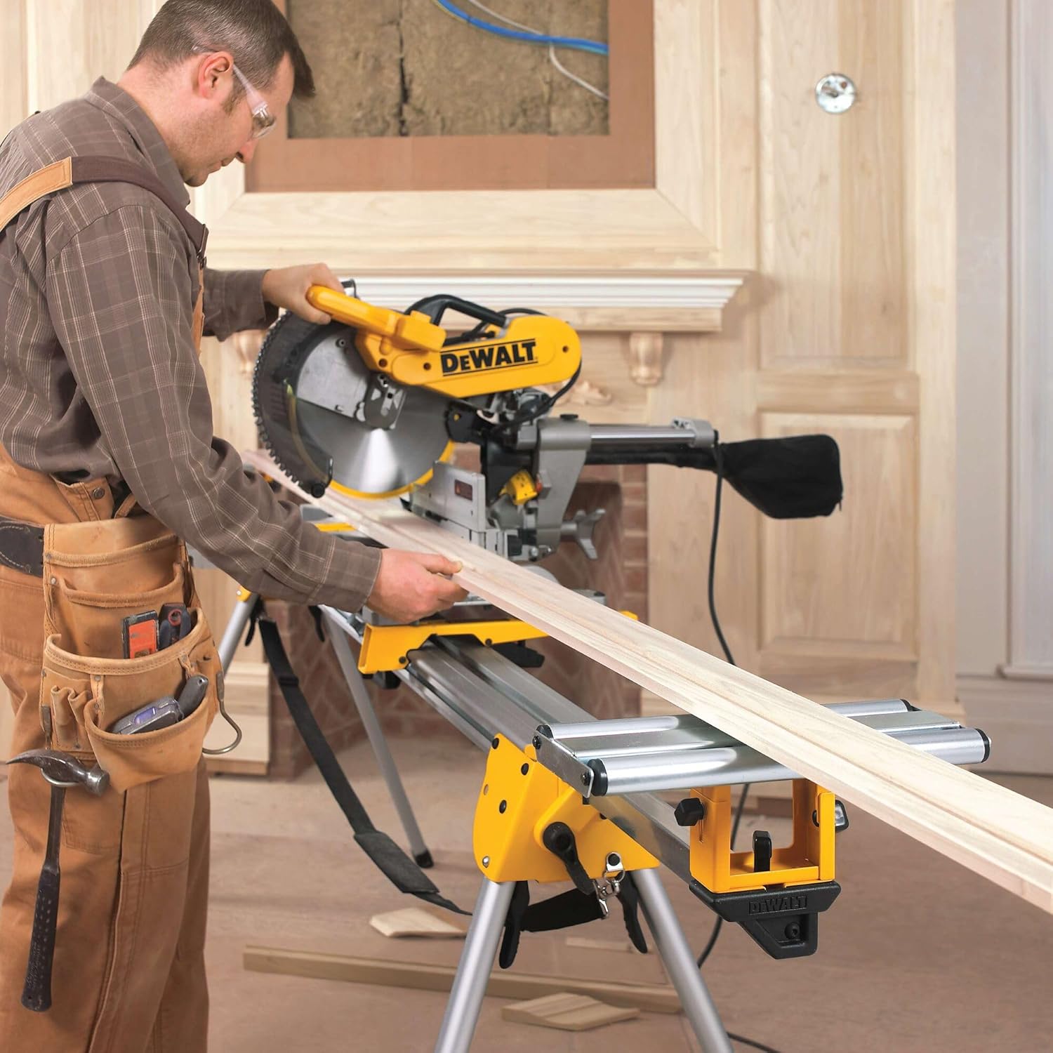DEWALT Miter Saw, 12-inch Double Bevel Sliding Compound Miter Saw with XPS LED Shadow Light System, Includes Blade Wrench, Material Clamp and Dust Bag (DWS780)